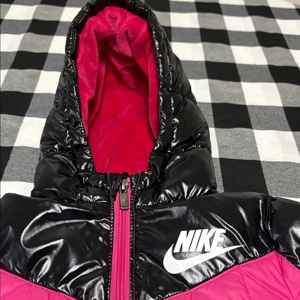 Nike Puffer Quilted Chevron Pink Black Hooded Coat Jacket Sz 2- 3T Girl Toddler